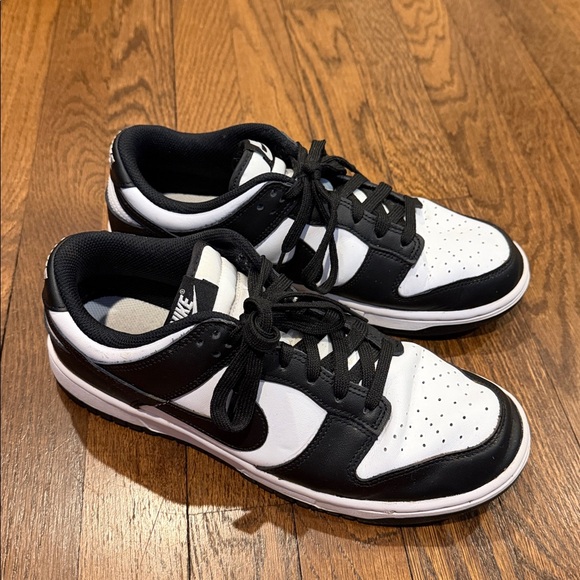 NIKE Dunks Low Top Sneakers - Picture 4 of 9